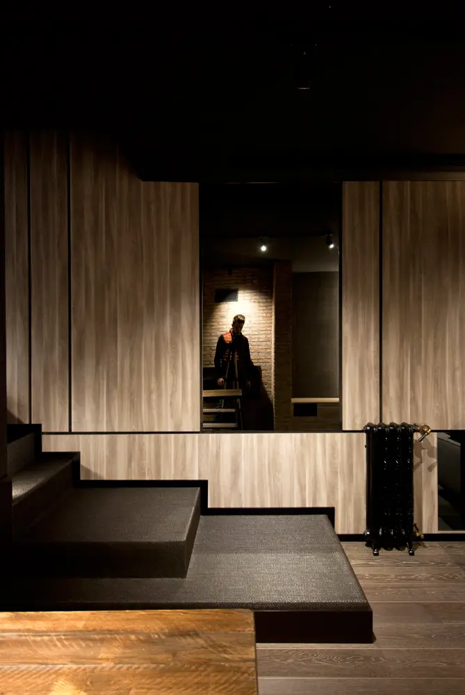 Proyecto De Interiorismo En Residencias | Bodega Masculina | 01