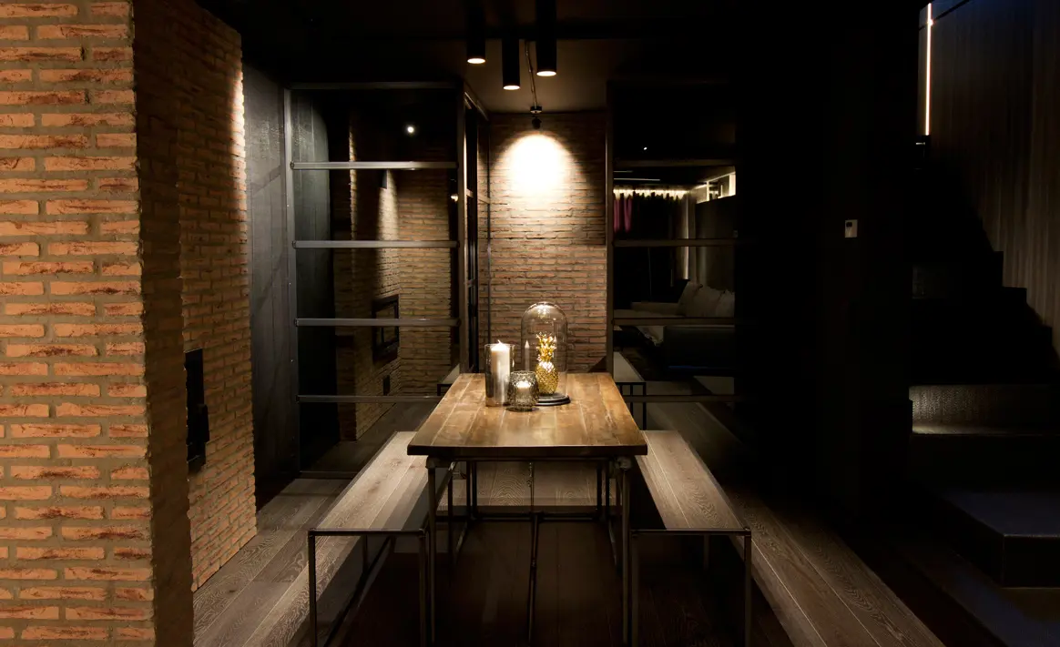 Proyecto De Interiorismo En Residencias | Bodega Masculina | 11