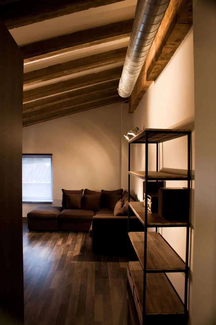 Proyecto De Interiorismo En Residencias | Loft Rustico | 08