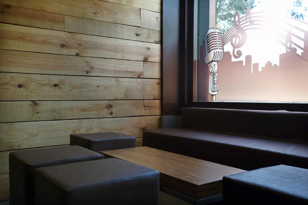 Proyectos De Interiorismo En Locales Comerciales | Arena Rock | 01