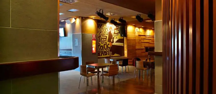 Proyectos De Interiorismo En Locales Comerciales | Arena Rock | 13