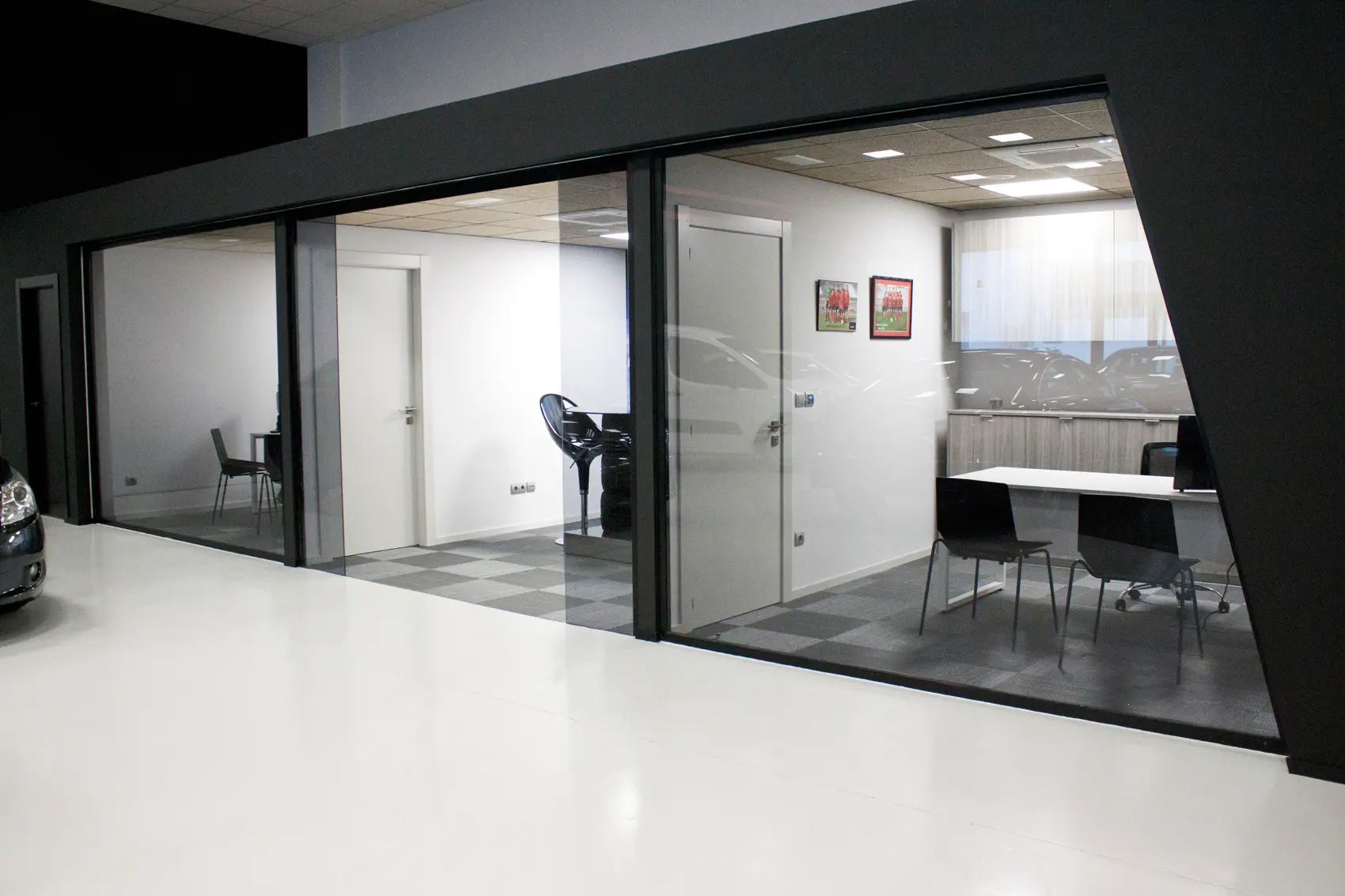 Proyectos De Interiorismo En Locales Comerciales | Concesionario Oscauto | 03