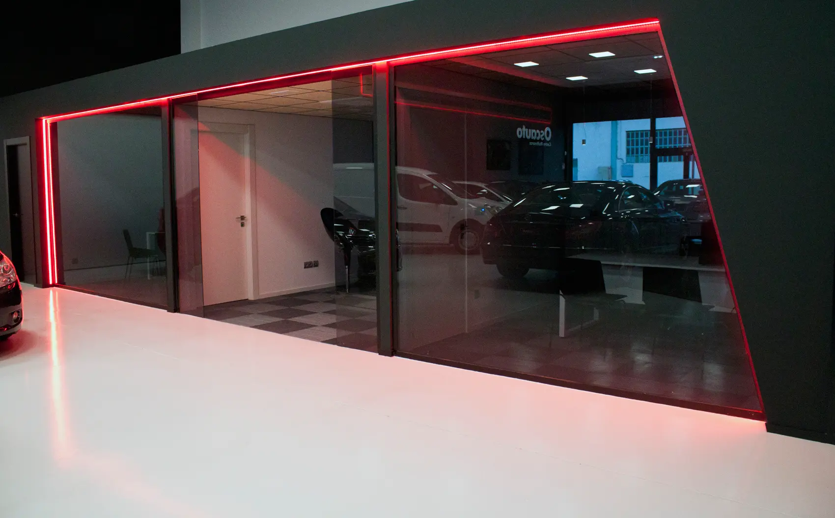 Proyectos De Interiorismo En Locales Comerciales | Concesionario Oscauto | 08