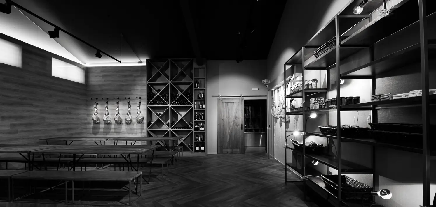 Proyectos De Interiorismo En Locales Comerciales | Jamones Casa Vieja | 12