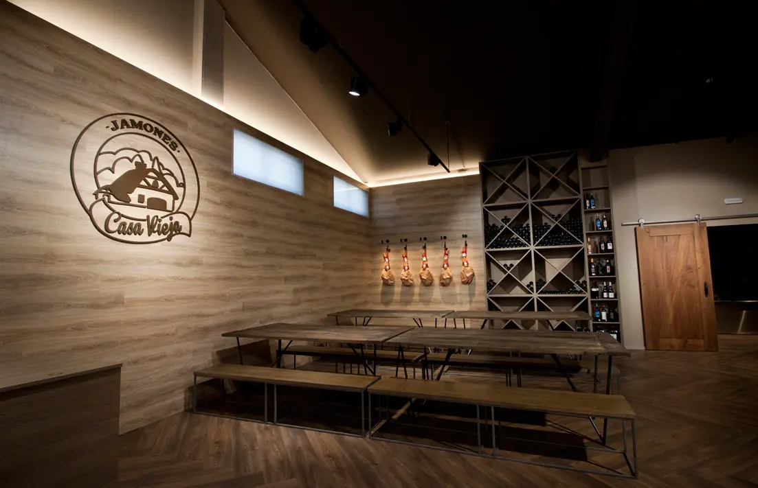 Proyectos De Interiorismo En Locales Comerciales | Jamones Casa Vieja | 14